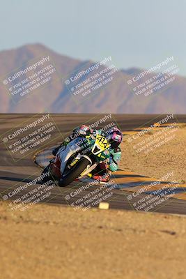 media/Dec-16-2023-CVMA (Sat) [[bb38a358a2]]/Race 13 Amateur Supersport Middleweight/